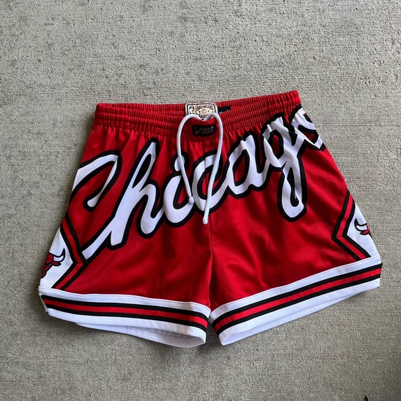Mitchell & Ness Pants - Hardwood classics Mitchell & Ness Chicago bulls shorts